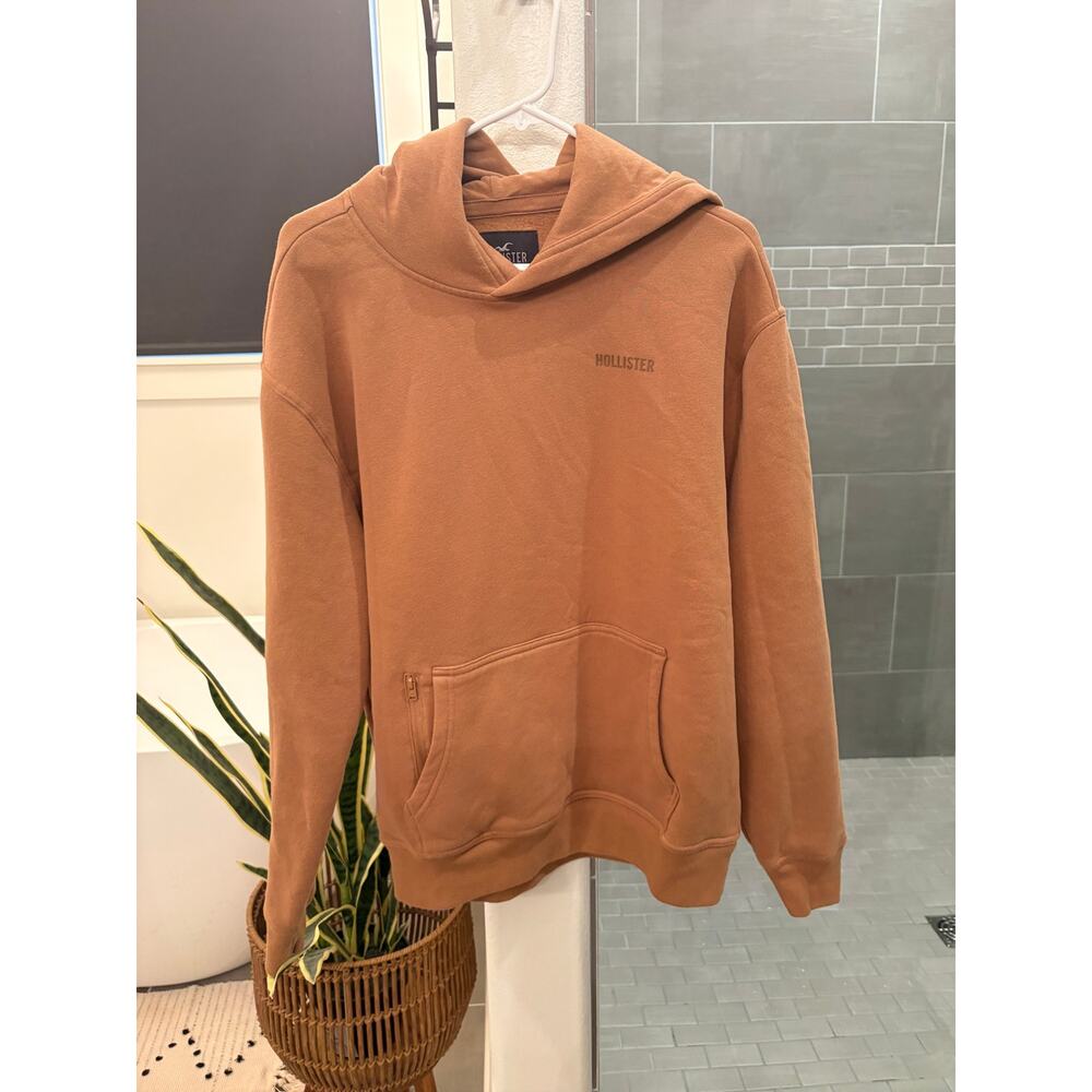 Hollister Men’s sweatshirt